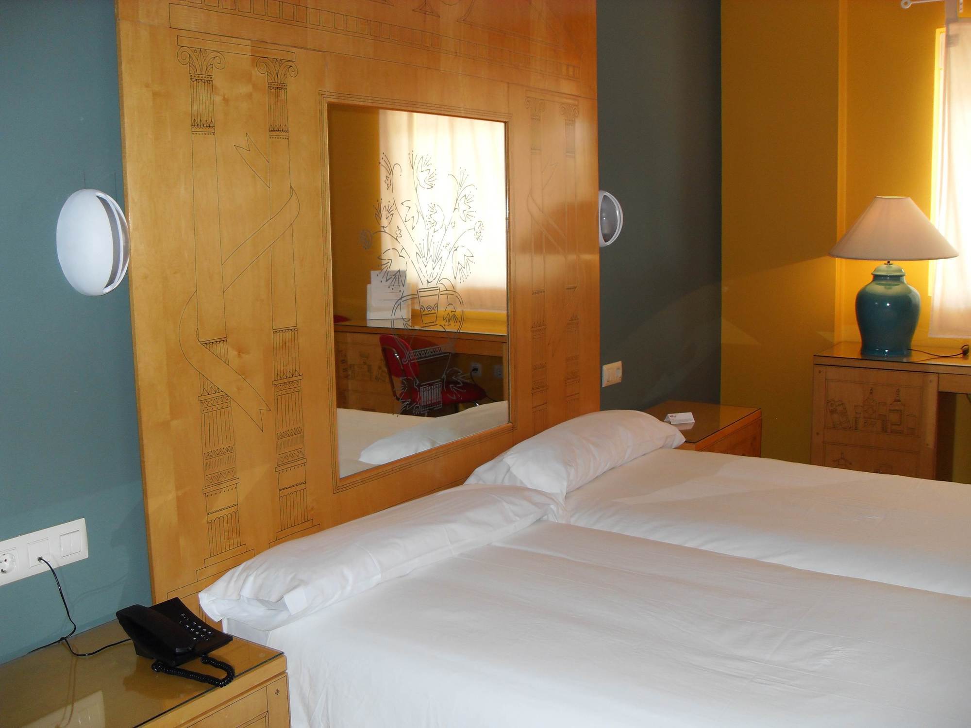 เอเอชซี โอเตเลส Hotel กาเซเรส ภายนอก รูปภาพ