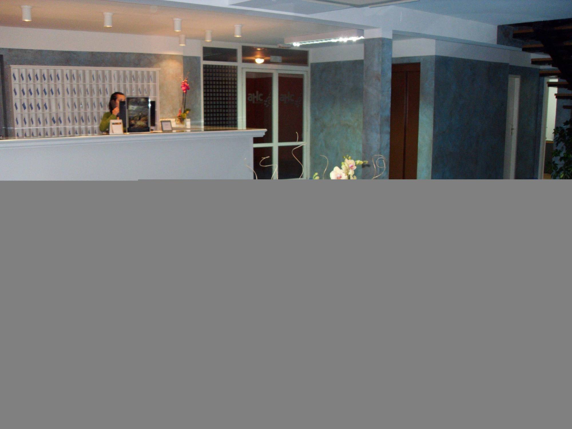 เอเอชซี โอเตเลส Hotel กาเซเรส ภายนอก รูปภาพ